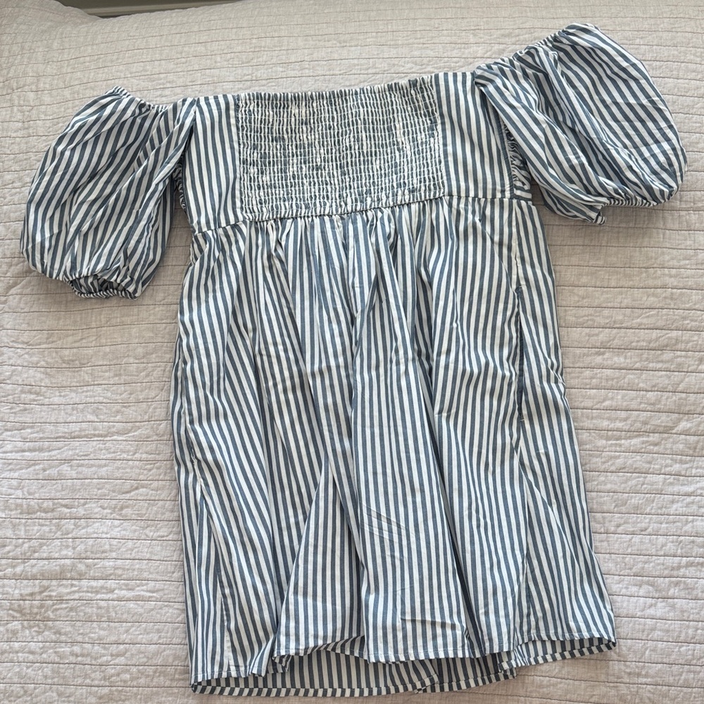 Abercrombie & Fitch Strapless Blue and White Striped Mini Dress - Picture 9 of 9